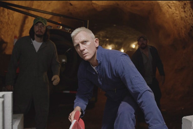 Nonton film Steven Soderberghs Logan lucky lands bleecker street sub indo